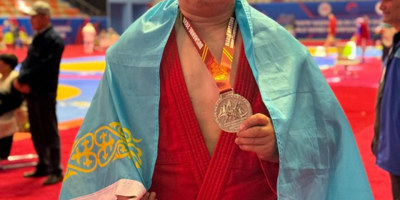 Нұрлан Аманиязов самбодан әлем чемпионатының күміс жүлдегері атанды