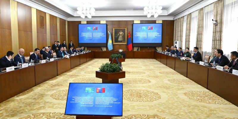 Мемлекет басшысы Моңғолия Президентімен кеңейтілген құрамда келіссөз жүргізді
