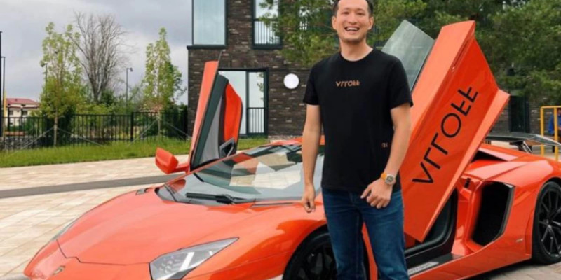 Бейбіт Әлібековтің Lamborghini көлігі жас жігіттің өмірін қиды