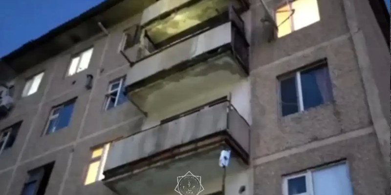 Шымкетте 52 жастағы әйел бесінші қабаттан секірмек болды