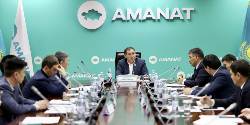 «AMANAT»: Сарапшылар ауыл шаруашылығына пайдаланатын жерді жалға беру мәселесін талқылады