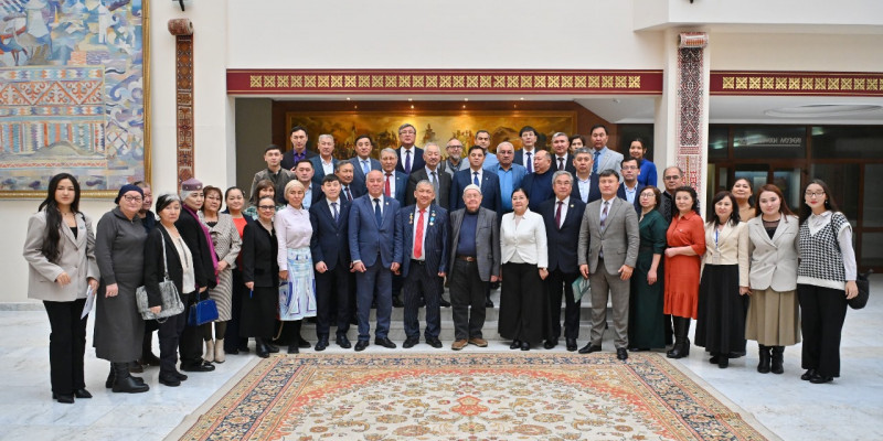 Астанада Мұратбек Тоқтағазиннің мерейтойына арналған конференция өтті