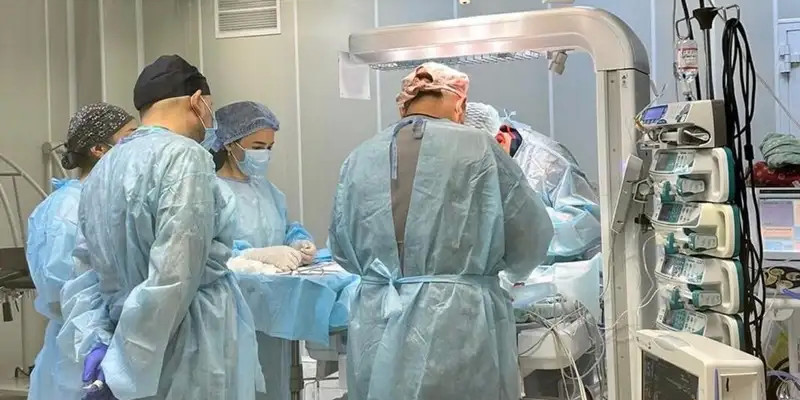 Шымкентте бір күндік сәбидің өңешіне күрделі ота жасалды