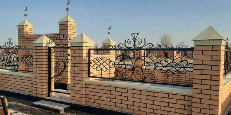 Күйеуінің қабірінің басында отырған әйелді ер адам зорлап кеткен
