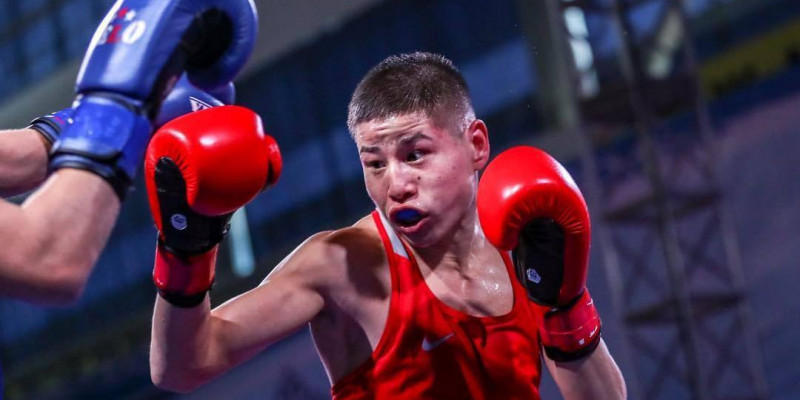 Қазақстандық боксшы қарсыласын нокаутпен жеңіп, Азия чемпионатының ширек финалына өтті