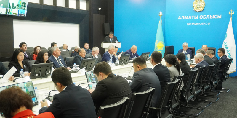«AMANAT»: Депутаттар Алматы облысының тұрғындарын алаңдатқан мәселелерді ортаға салды