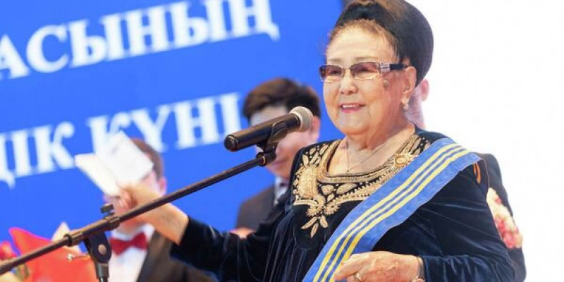 Қазақтың бұлбұлы Бибігүл Төлегенова 95 жасқа толды