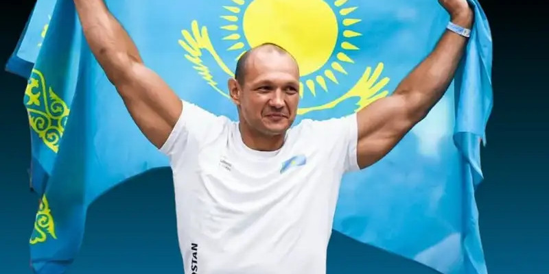 Роман Жантілеев функционалдық көпсайыстан әлем чемпионы атанды