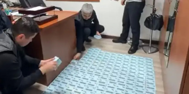 WhatsАpp арқылы адамдарды алдайтын алаяқтарға sim-карта сатқандар ұсталды