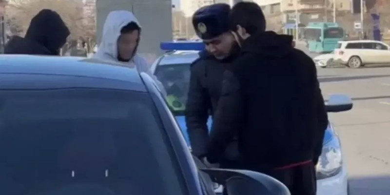 Ақтауда жол бойында лезгинка билеген көлік жүргізушілеріне айыппұл салынды