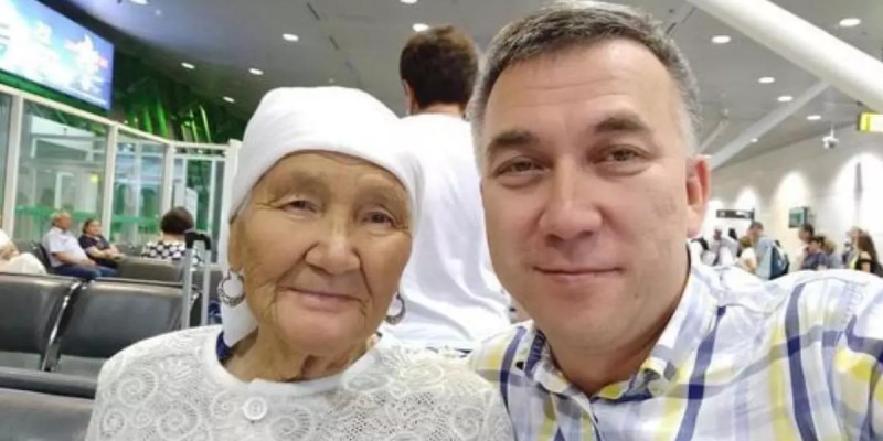 Есен Елеукеннің анасы дүниеден өтті