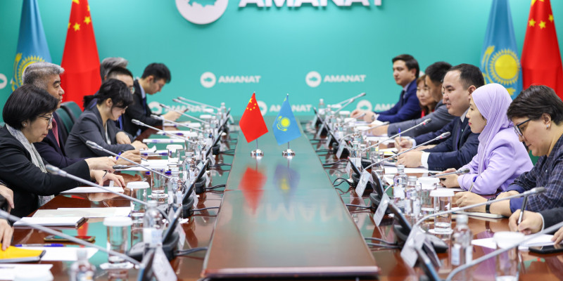 Достық, татулық, сыйластық: «AMANAT» партиясы мен Қытай Коммунистік партиясы ынтымақтастықтың жаңа кезеңіне қадам басты