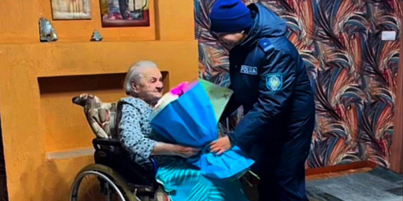 Абай облысының 101 жастағы тұрғынына жаңа құжат табысталды