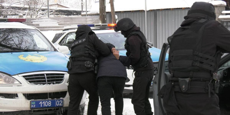 Алматыда 200-ден астам тұрғынды алдап соққан күдікті ұсталды