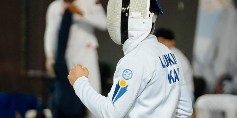 Қазақстандық жасөспірімдер құрамасы семсерлесуден күміс жүлде алды