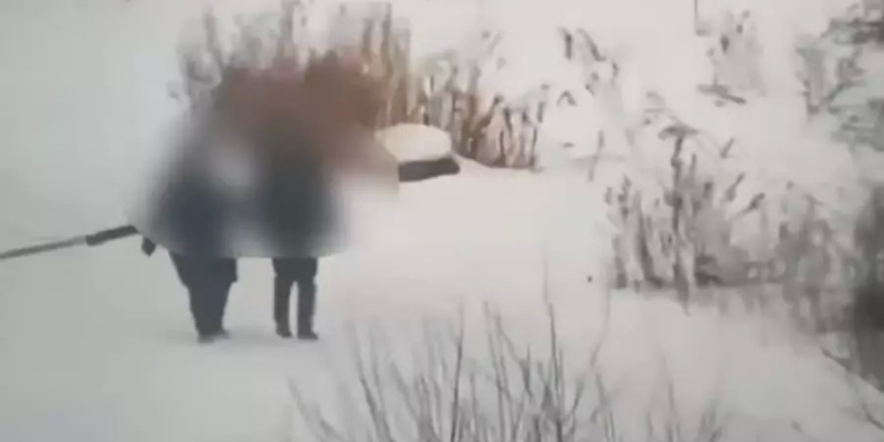 Павлодарда есірткі тығып жатқан жастар камераға түсіп қалды