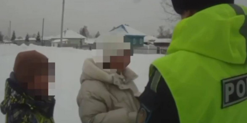 Риддерде баласымен бірге есірткі таратқан әйел ұсталды