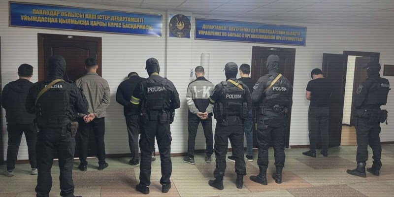 «Қамауда ұстап, ұрып-соққан»: ІІМ бопсалаушылардың 4 қылмыстық тобын ұсталды