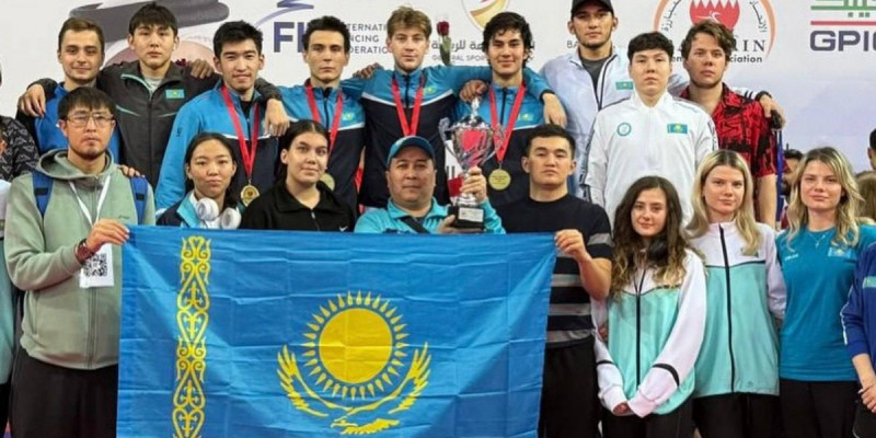Қазақстандық шпагашылар Бахрейнде әлем кубогын жеңіп алды