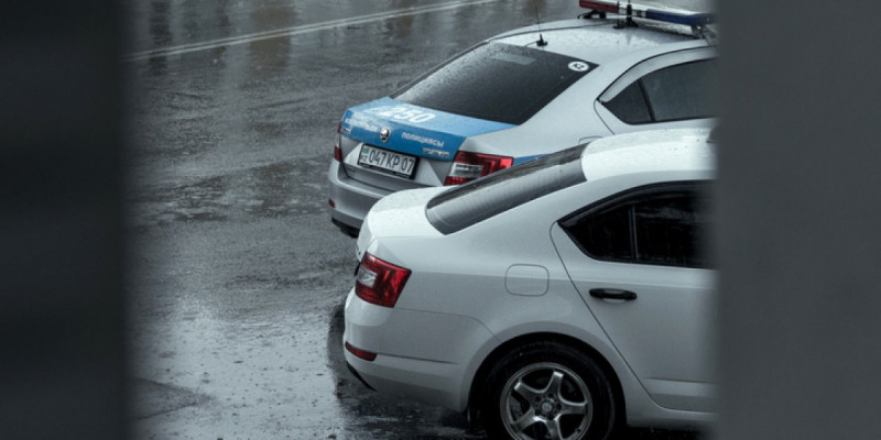 Орал тұрғыны өз пәтеріне 100-ге жуық адамды тіркеген
