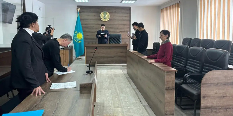 Жетісуда 14 жастағы қызын өлтірген ерлі-зайыптыға үкім шықты