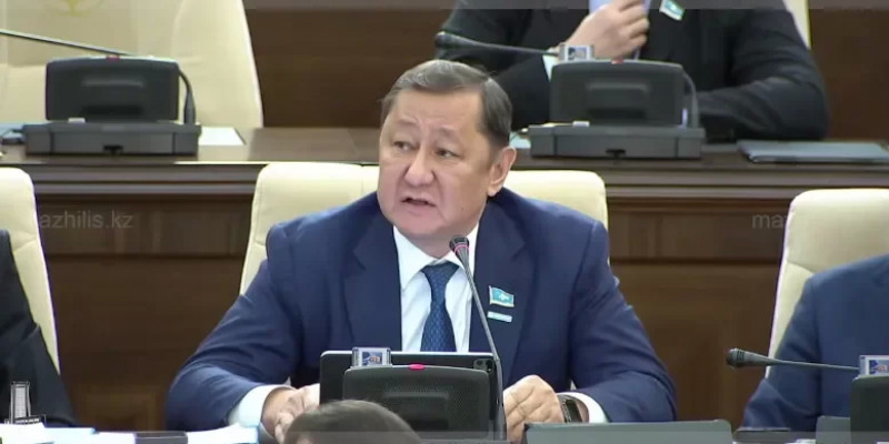Бюджетті толтыру үшін бизнеске көп салық салуға болмайды – депутат