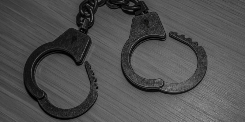 Қостанай көшелерінде жалаңаш жүгіріп жүрген жігіт ұсталды