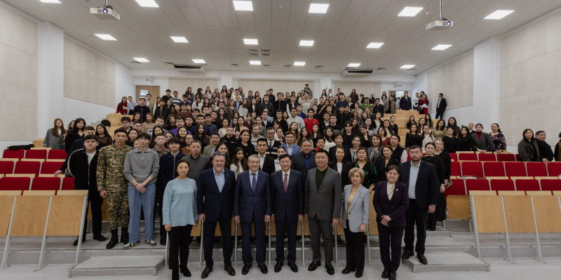 Сенатор дәрісінің арқауы – жастардың саяси мәдениетін қалыптастыру