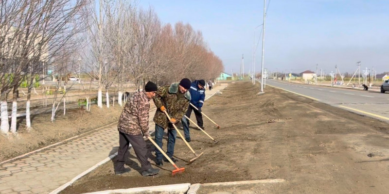 «Тазалық өзіміз үшін қажет»: Аймақтарда «Таза бейсенбі» акциясы жалғасып жатыр