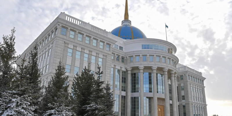 Мемлекет басшысы көрнекті жазушы Дулат Исабековтің отбасына көңіл айтты