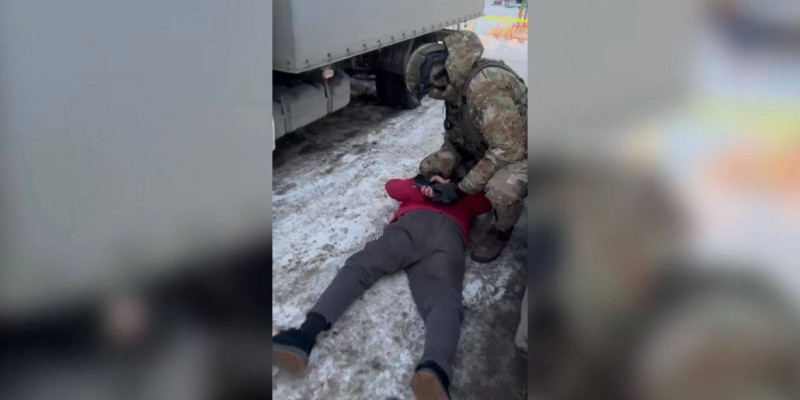 Көкшетауда есірткі сатумен айналысқан экспедитор-жүргізуші ұсталды