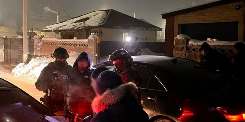 ҰҚК есірткі тасымалданған екі қазақстандықты ұстады