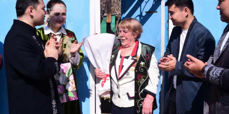«Жастар Рухының» 300-ден астам еріктісі ардагерлерге құрмет көрсетті