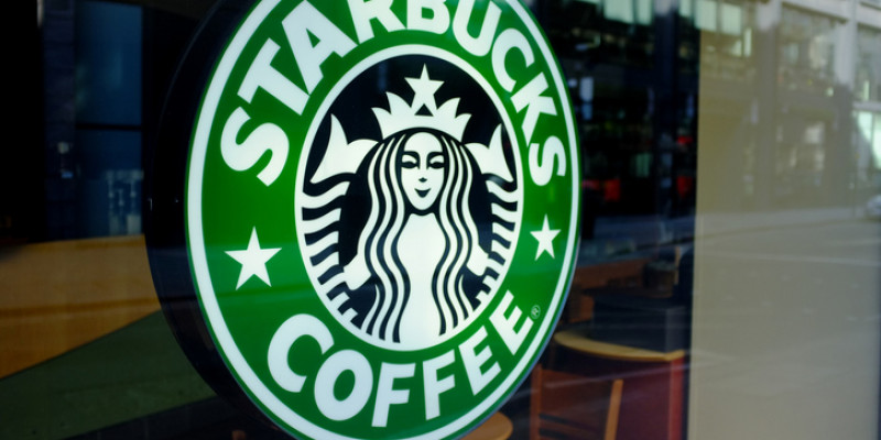 Starbucks 5 жыл бұрын күйіп қалған курьерге 50 млн доллар өтемақы төлеуге міндеттелді