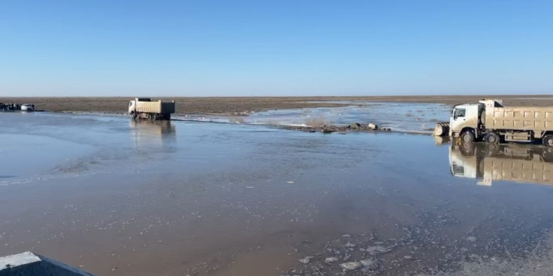 Еріген қар суының салдарынан 2 облыста жол жабылды