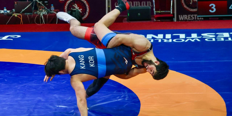 Омар Сатаев Азия чемпионатында алтын медаль үшін бақ сынайды