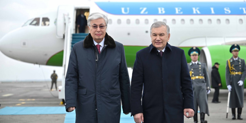 Өзбекстан Президенті Қазақстанға жұмыс сапарымен келді