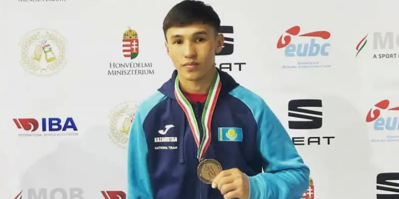 Бокстан Қазақстан чемпионы Ресейдегі халықаралық жарыстың бірінші айналымында жеңіліп қалды