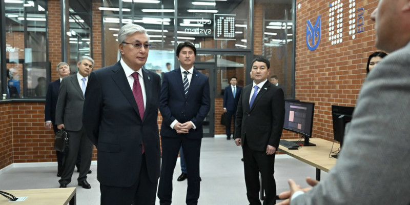 Президент Yessenov Technopark қызметімен танысты
