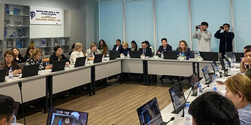«Әйел аманаты» жобасы аясында мектептің әйел басшыларына арналған оқыту семинары өтті