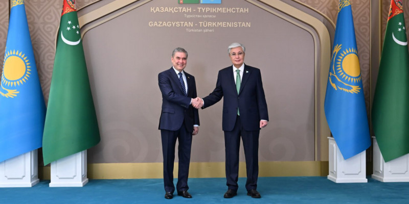 Тоқаев Бердімұхамедовпен бейресми кездесу өткізді