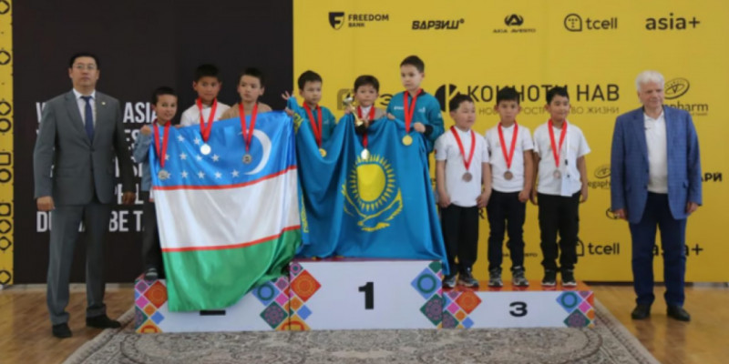 Жас шахматшылар Батыс Азия чемпионатында 39 жүлде алды
