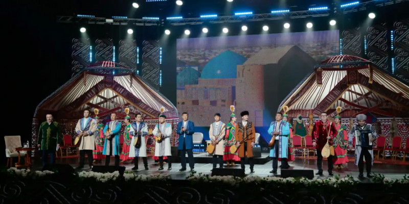 Түркістандық айтыскерлер командалық айтыстың финалына шықты