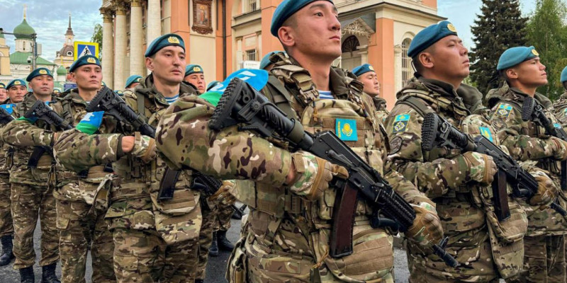 Бүгін – Отан қорғаушылар күні