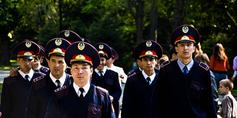 «Қысым көрсеткен»: Маңғыстауда полицейлер басшысының үстінен шағымдануда