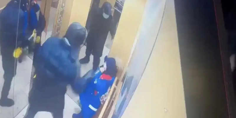 Лифтіде бес жастағы баланы пышақтап тастаған жасөспірімге сот үкімі шықты