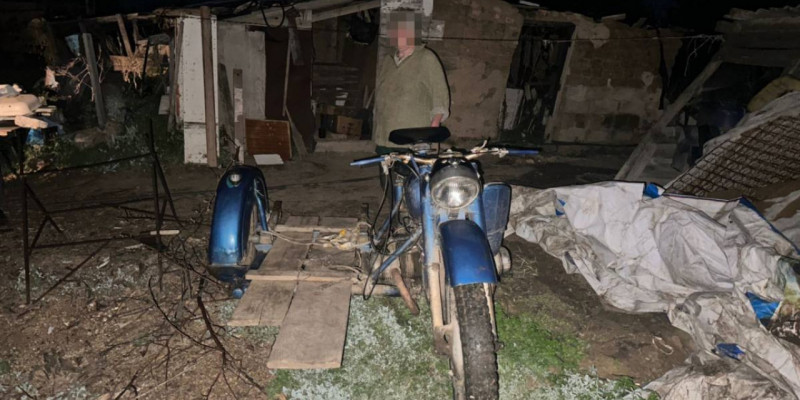 Жас жігіт ауылдасының мотоциклін ұрлап, орманға апарып тастаған