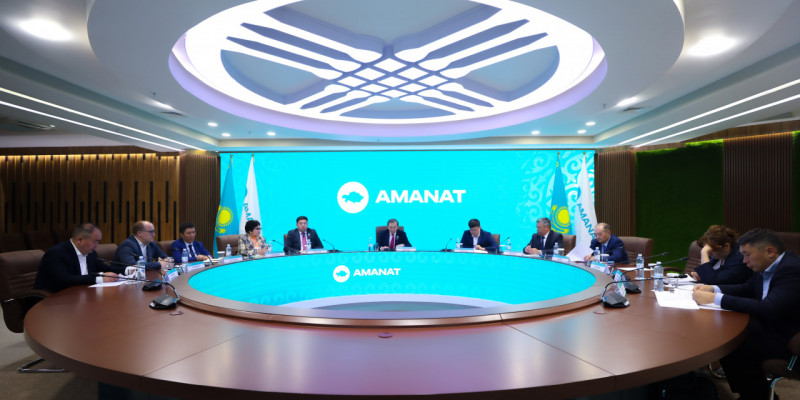 «AMANAT» партиясы экологиялық саясатқа бей-жай қарап отырған органдарды сынға алды