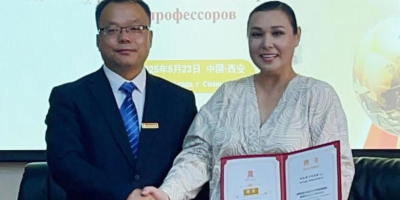 «Біреулер депрессияға түсіп кетуі мүмкін»: Майра Мұхамедқызы Қытайда профессор атағын иеленді