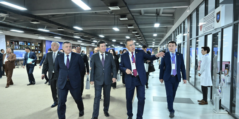 Депутаттарға ҚазҰУ базасында суперкомпьютерлік кластерді енгізу туралы баяндалды